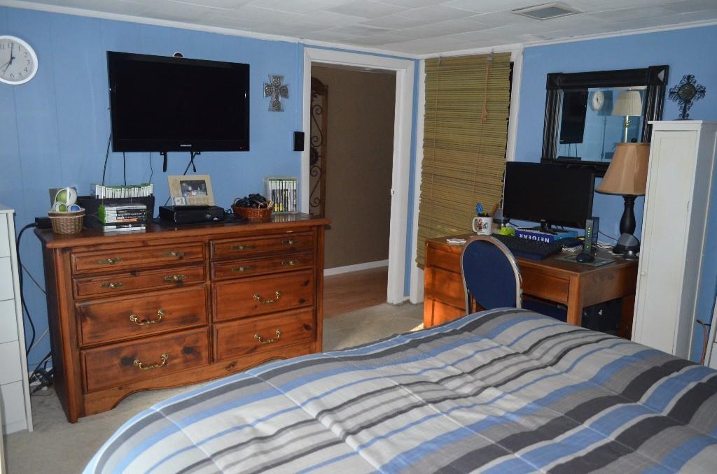 40 Union Street Orono, ME 04473 - Photo 20 of 33 Bedroom 2