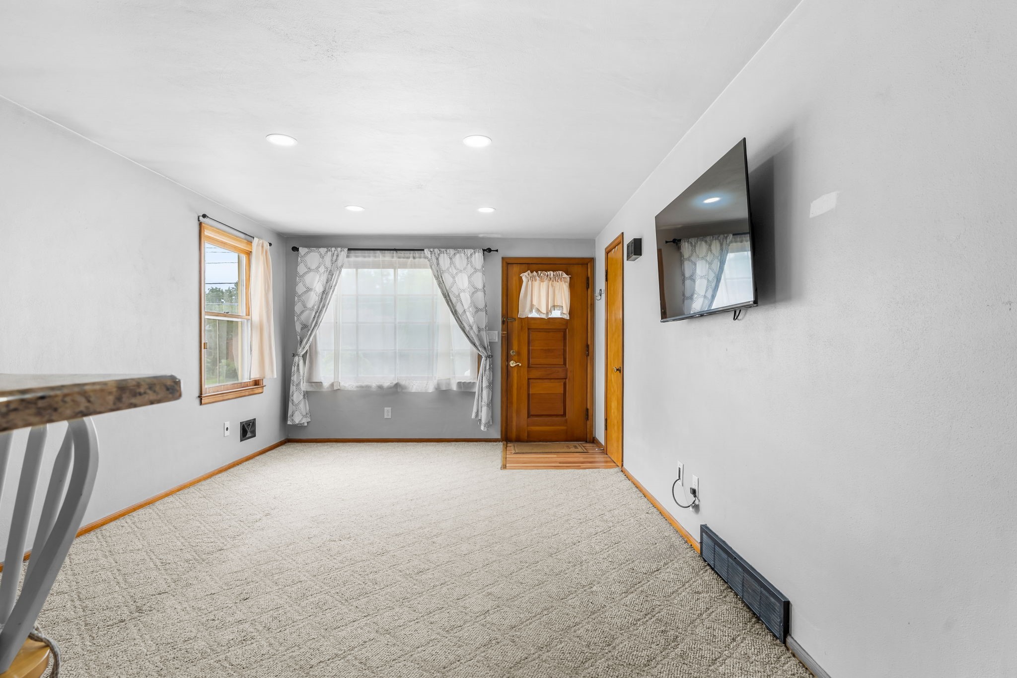 2803 Country Club Road Endicott, NY 13760 - Photo 5 of 26