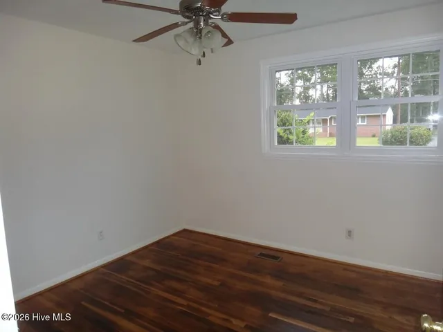 $1,350 | 409 Cheyenne Road, Jacksonville, NC 28540