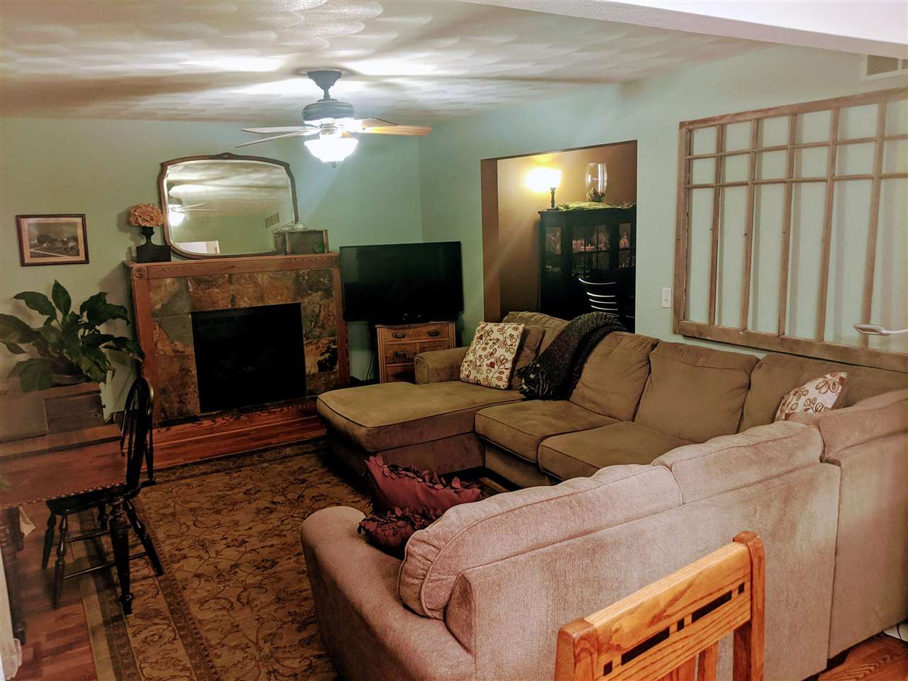 3028 North Trainer Road Rockford, IL 61114 - Photo 2 of 20 Gallery Image 2