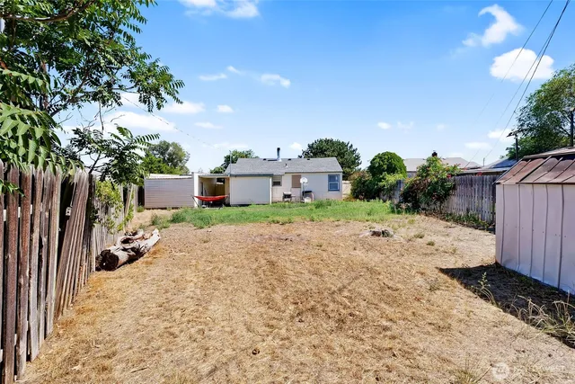 $239,000 | 214 Knolls Vista Drive, Moses Lake, WA 98837