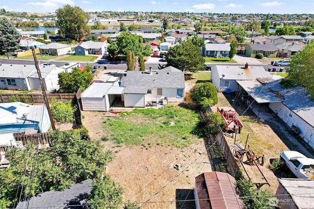 $239,000 | 214 Knolls Vista Drive, Moses Lake, WA 98837