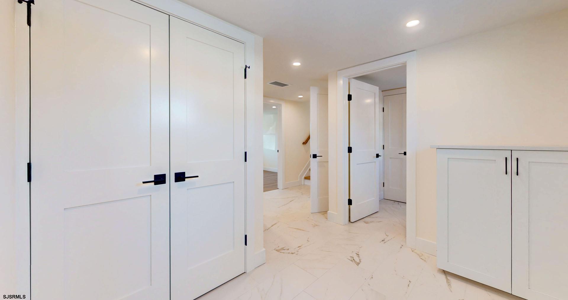 29 East Hollywood Lane Beesleys Point, NJ 08223 - Photo 16 of 65