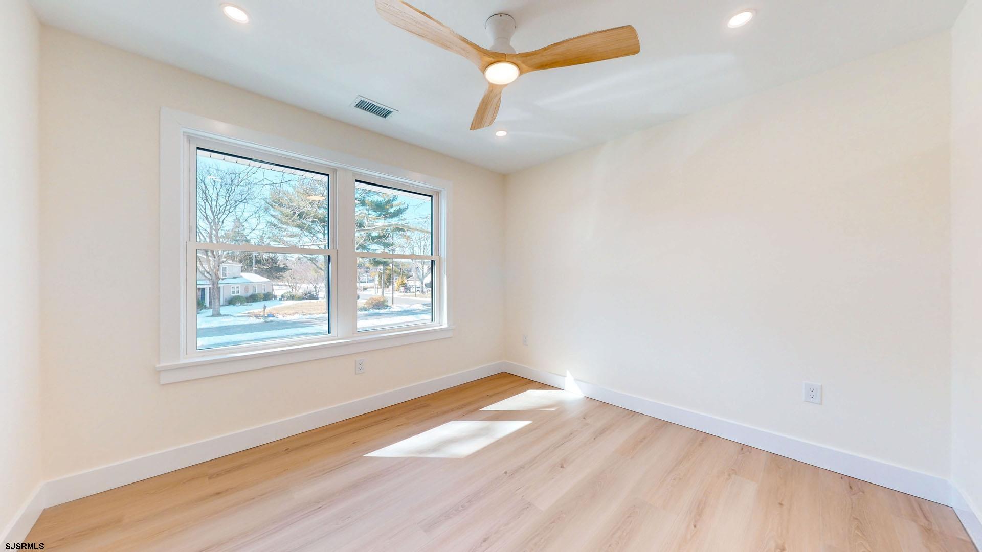 29 East Hollywood Lane Beesleys Point, NJ 08223 - Photo 17 of 65