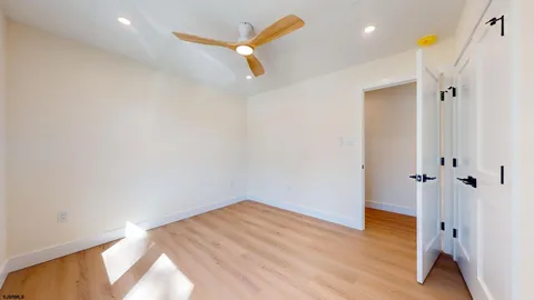 $799,000 | 29 East Hollywood Lane, Beesleys Point, NJ 08223