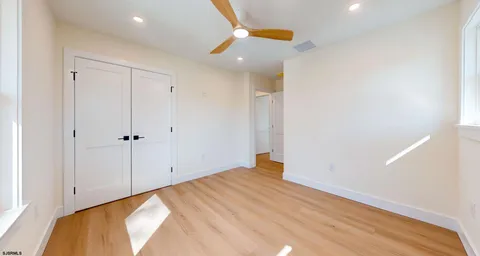 $799,000 | 29 East Hollywood Lane, Beesleys Point, NJ 08223