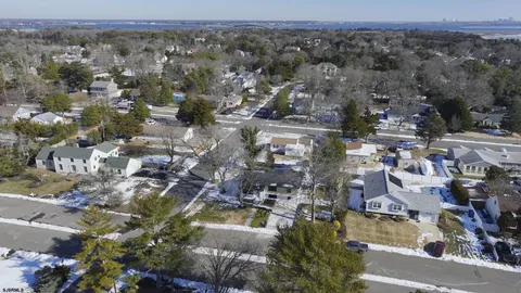 $799,000 | 29 East Hollywood Lane, Beesleys Point, NJ 08223