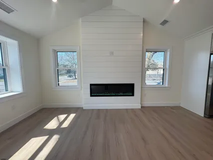 $799,000 | 29 East Hollywood Lane, Beesleys Point, NJ 08223