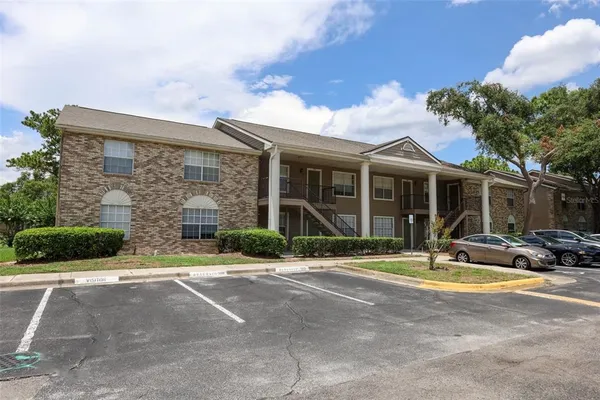 $225,000 | 164 Reserve Circle, Unit 108, Oviedo, FL 32765