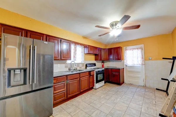 $2,750 | 245 Orange Avenue, Unit # 1, Irvington, NJ 07111