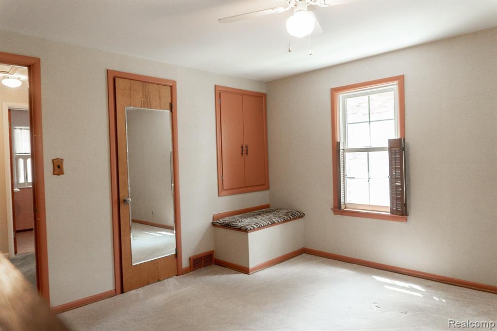 14340 Stahelin Road Detroit, MI 48223 - Photo 8 of 27