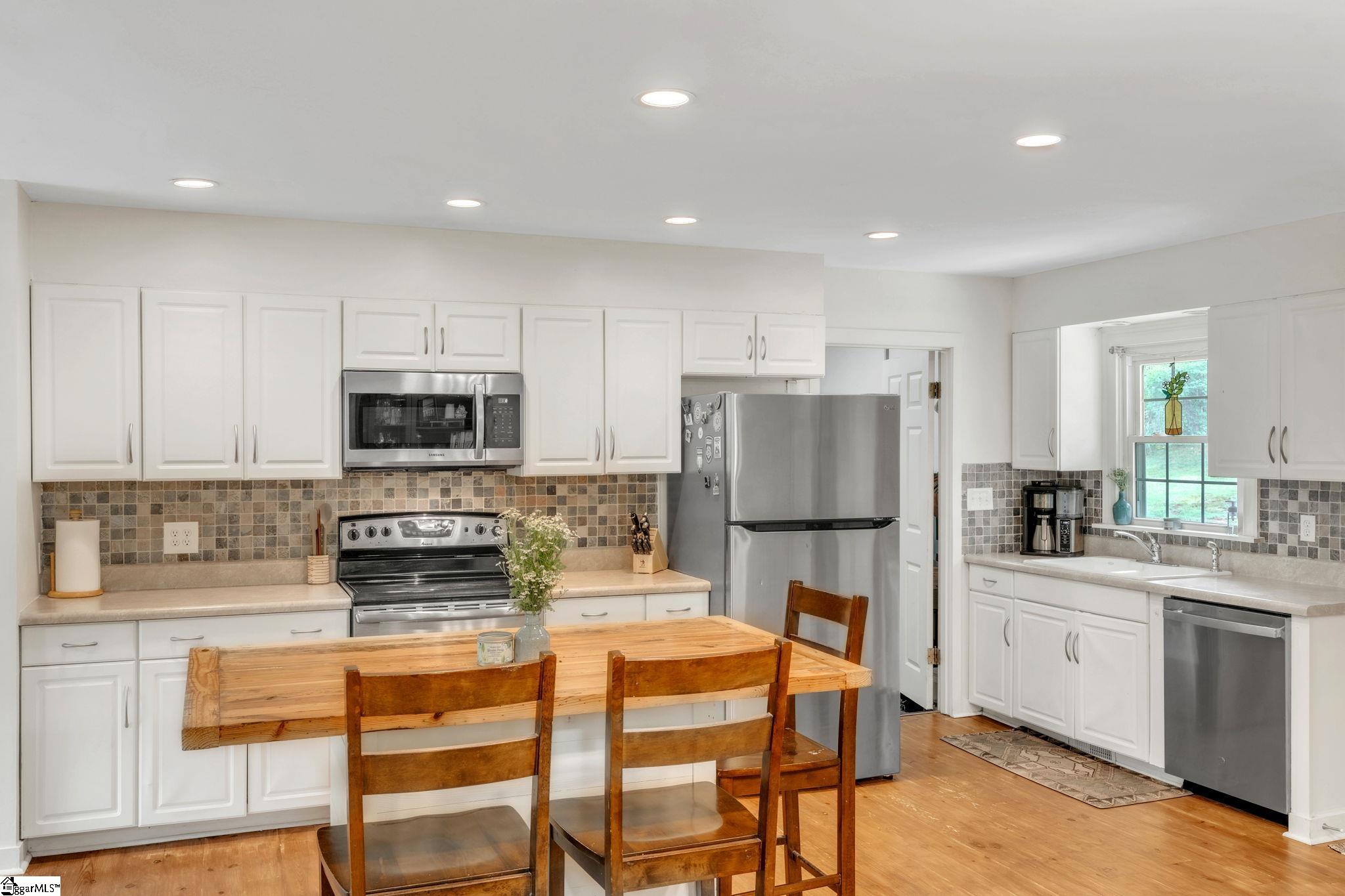 110 Cherokee Road Easley, SC 29642 - Photo 12 of 42 Gallery Image 12