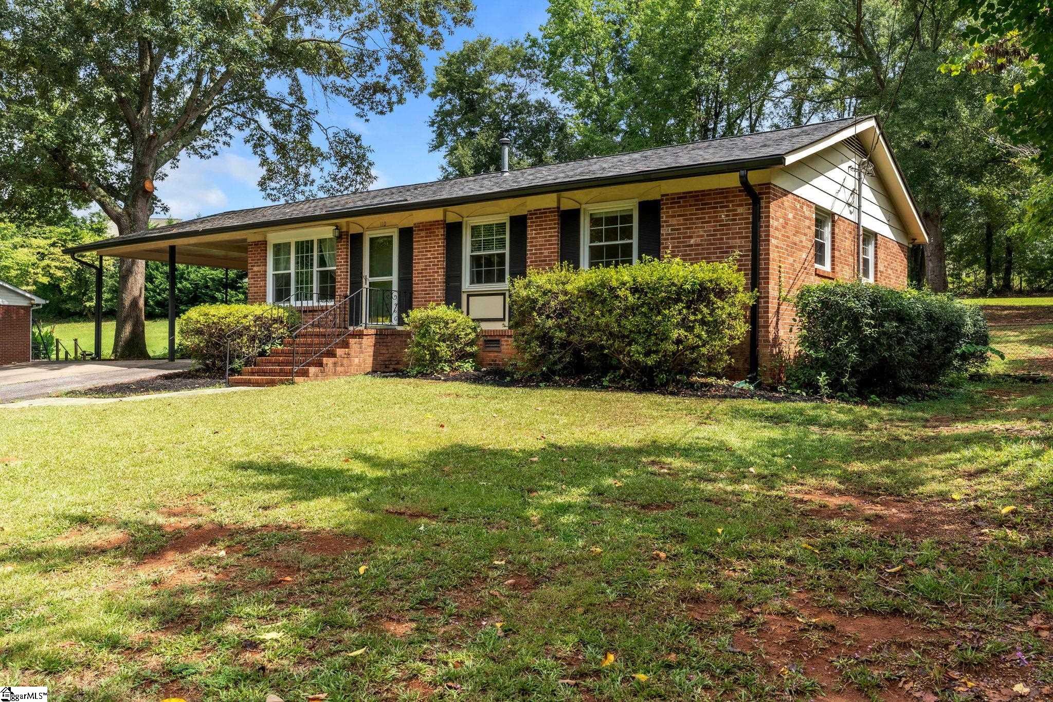 110 Cherokee Road Easley, SC 29642 - Photo 4 of 42 Gallery Image 4