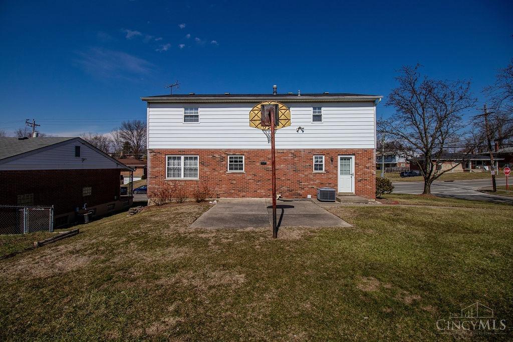 5721 Lawrence Road Cincinnati, OH 45248 - Photo 49 of 51