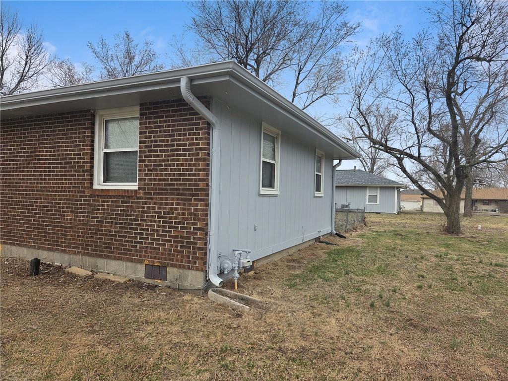 701 Lake Road Garden City, MO 64747 - Photo 11 of 13