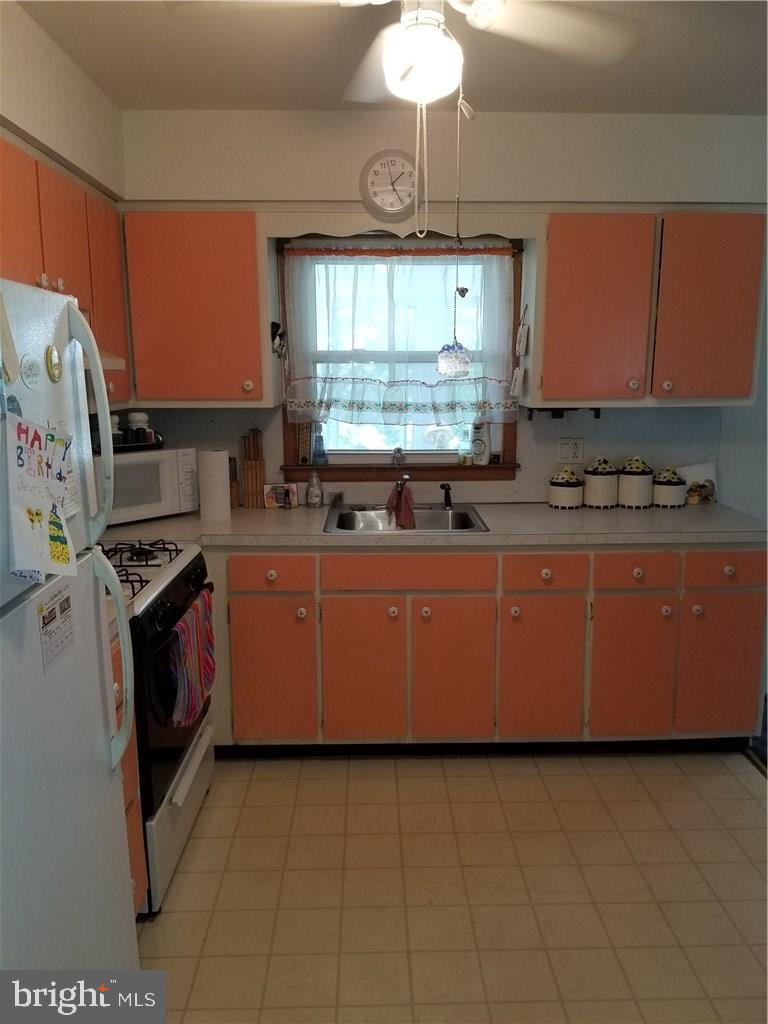18 Harbor Road Toms River, NJ 08753 - Photo 11 of 26 Gallery Image 11