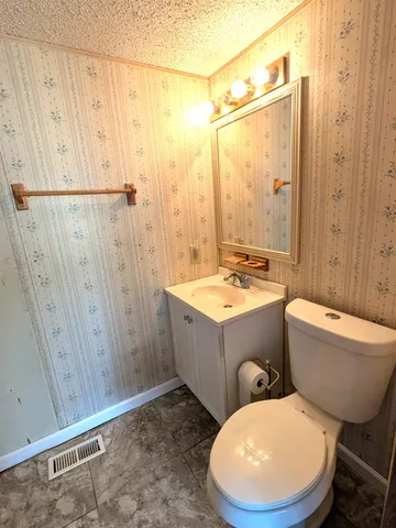 $199,900 | 545 Elm Street, Unit 34, Milford, NH 03055