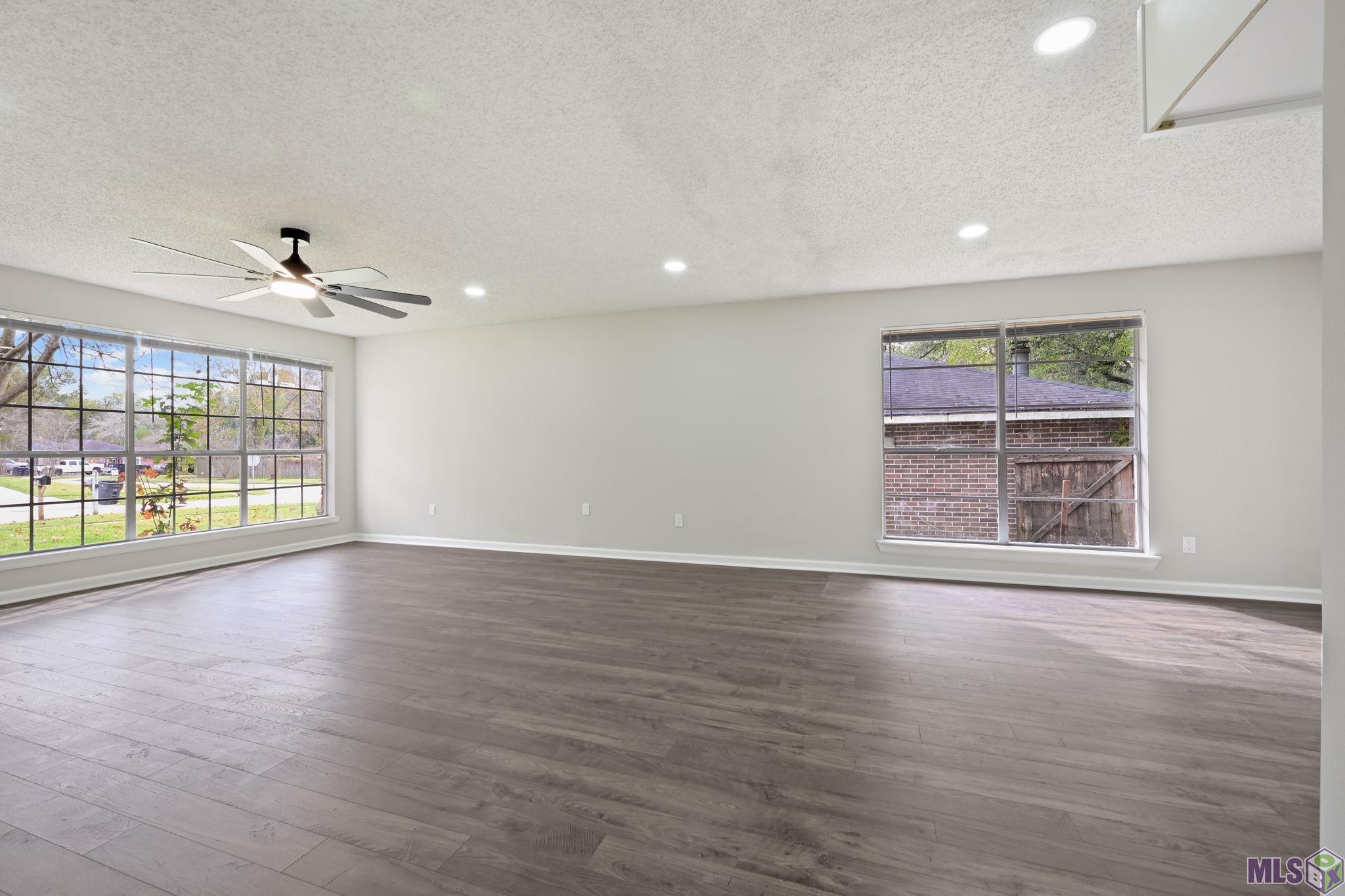 8724 Metairie Drive Baton Rouge, LA 70810 - Photo 4 of 23