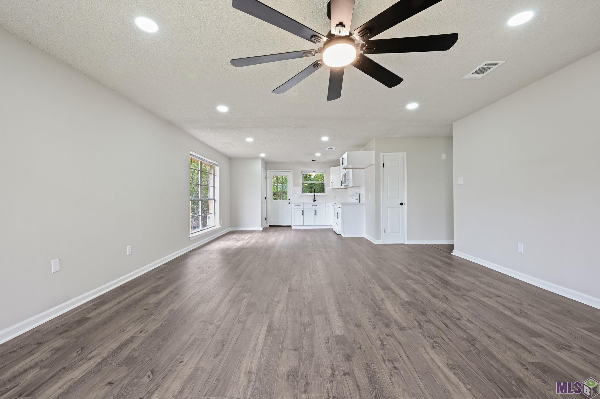 8724 Metairie Drive Baton Rouge, LA 70810 - Photo 8 of 23