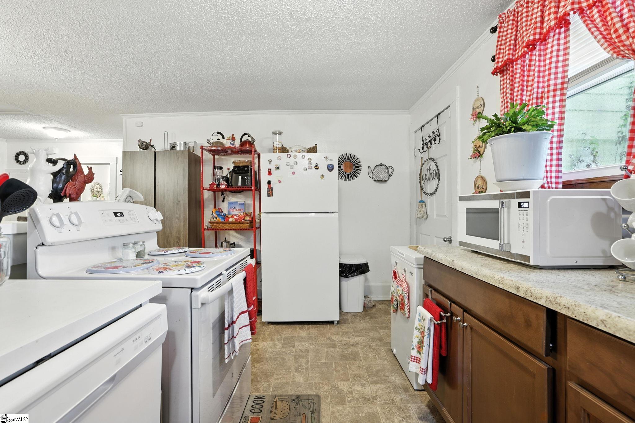 303 Poplar Street Gaffney, SC 29341 - Photo 8 of 24