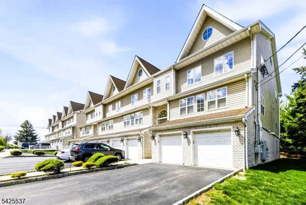 $425,000 | 30 Mountain Avenue, Unit 9B 8, Paterson, NJ 07501