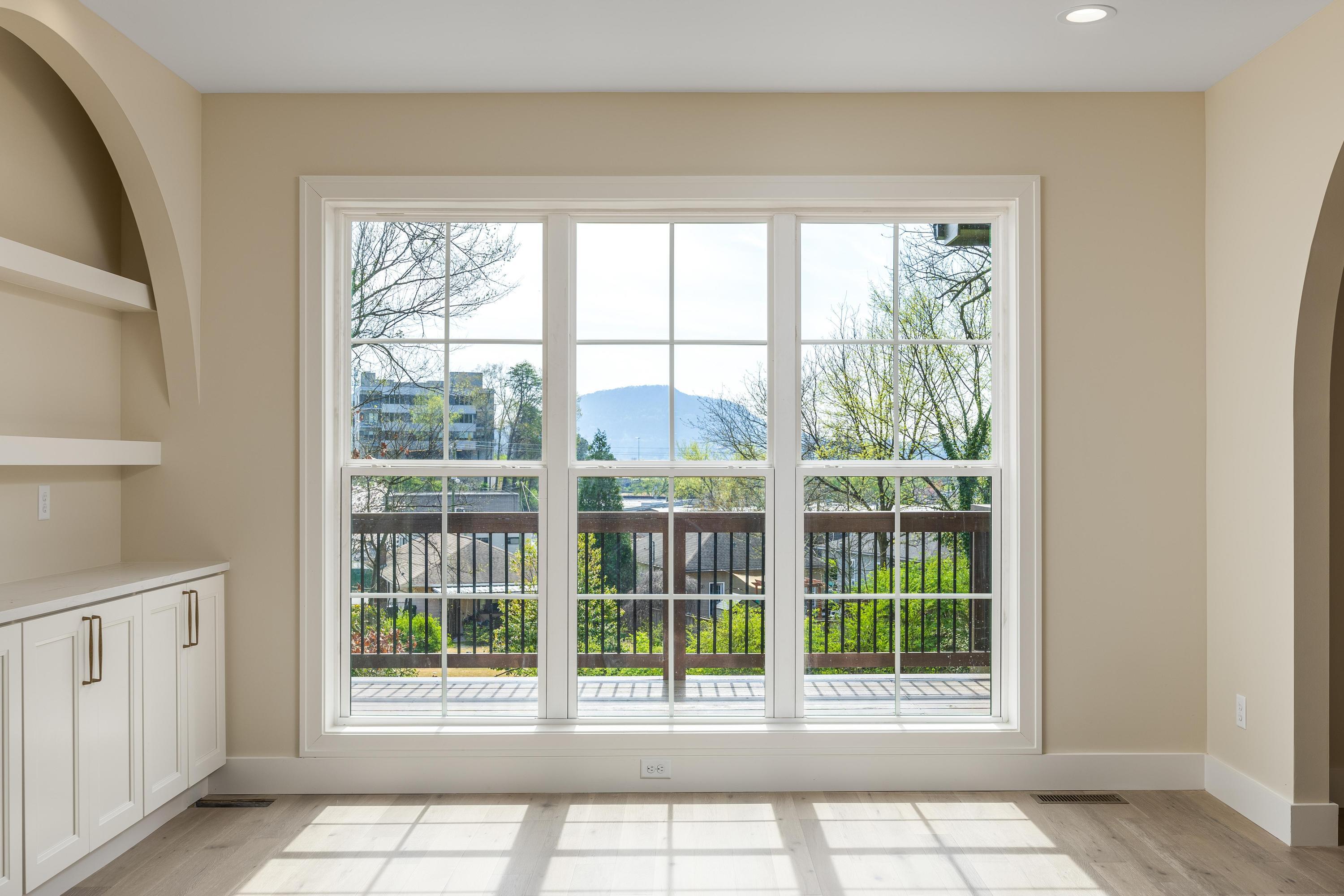 308 Pine Ridge Road Chattanooga, TN 37405 - Photo 16 of 41 2024_03_March_308_Pine_Ridge_Dr_0025