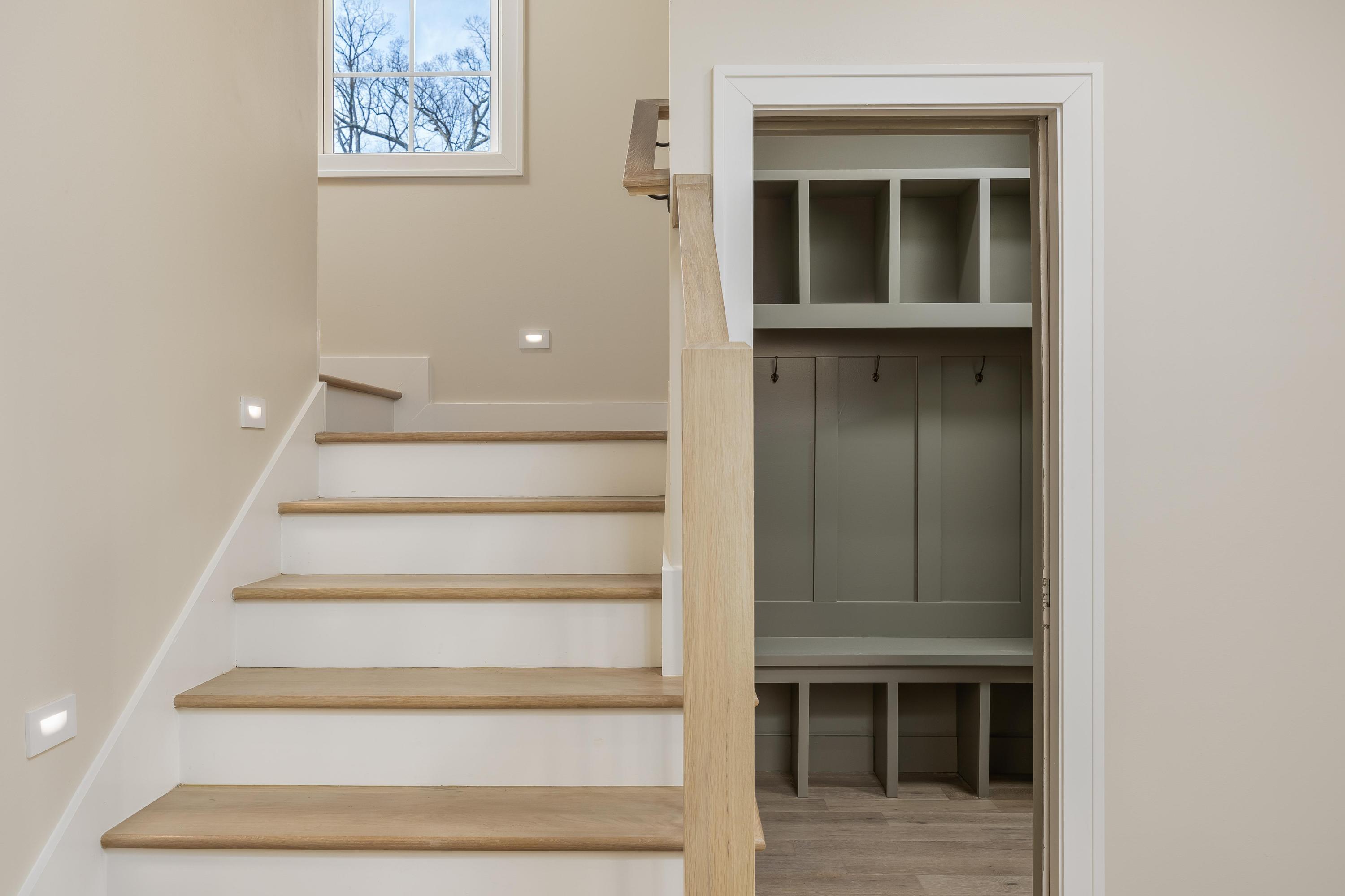 308 Pine Ridge Road Chattanooga, TN 37405 - Photo 5 of 41 2024_03_March_308_Pine_Ridge_Dr_0014