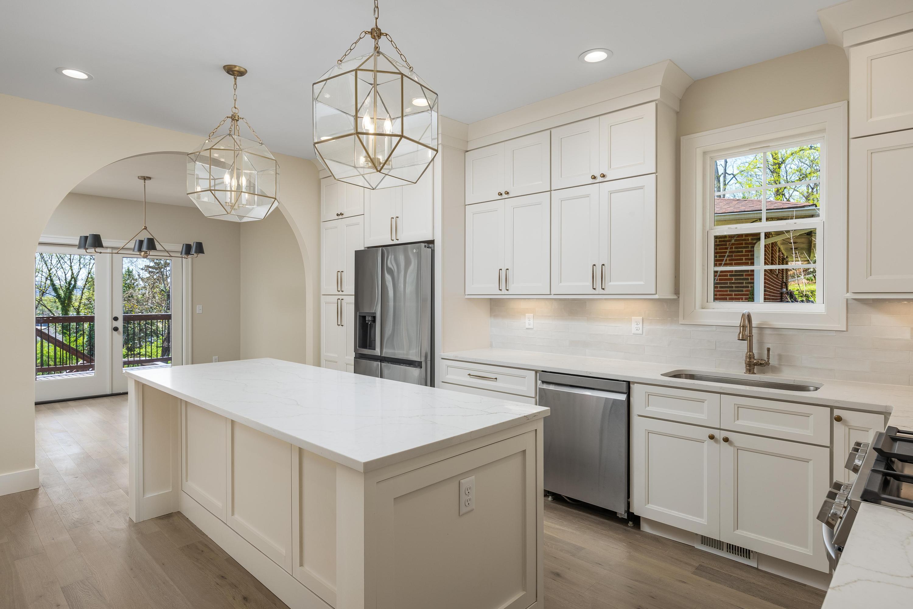 308 Pine Ridge Road Chattanooga, TN 37405 - Photo 8 of 41 2024_03_March_308_Pine_Ridge_Dr_0017