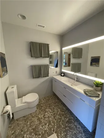 $2,995 | 167 Garden Ventura Ca, Ventura, CA 93001