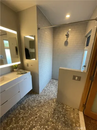 $2,995 | 167 Garden Ventura Ca, Ventura, CA 93001