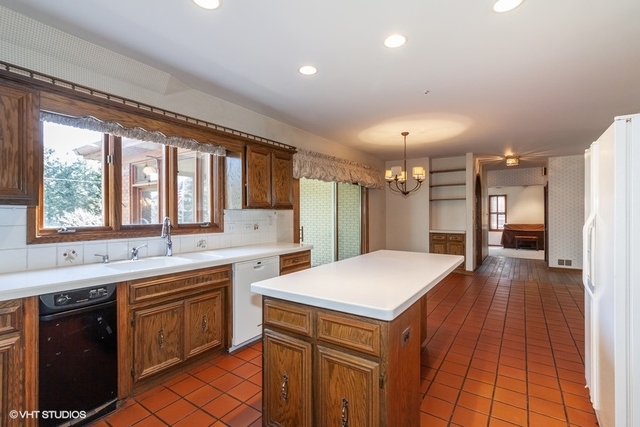 743 South County Line Road Hinsdale, IL 60521 - Photo 5 of 10