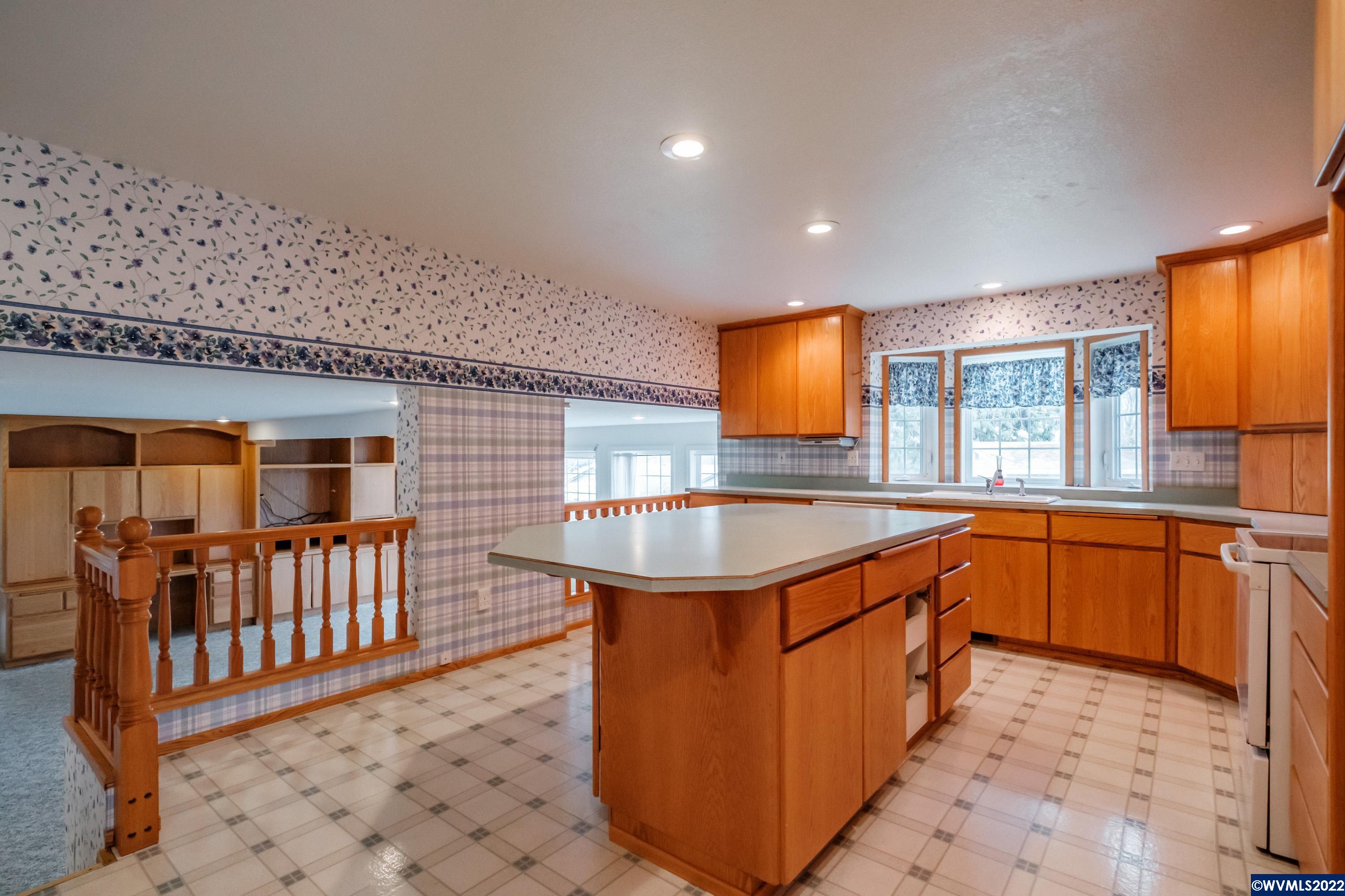 1729 Northwest Embassy Place Albany, OR 97321 - Photo 14 of 42