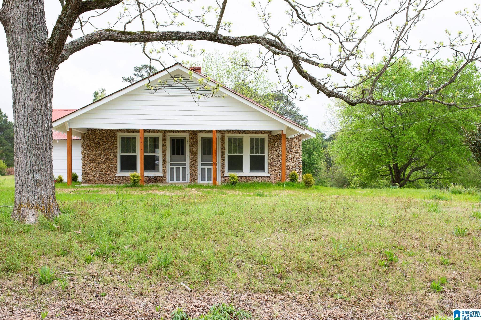 444 Harold Boozer Road Jacksonville, AL 36265 - Photo 2 of 34