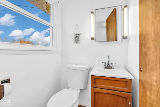 $210,999 | 328 Red Bud Lane, Greencastle, IN 46135