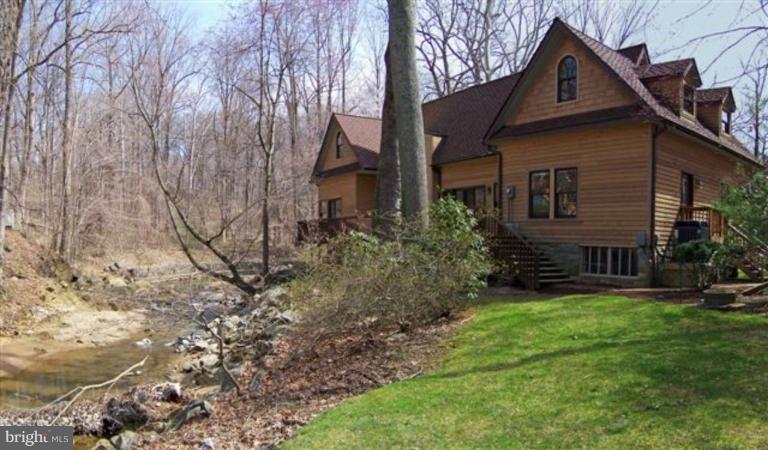 911 Swinks Mill Road McLean, VA 22102 - Photo 2 of 28 Exterior #2