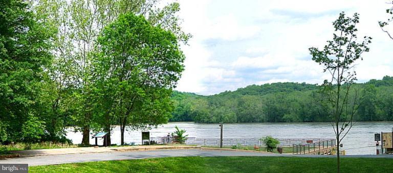 911 Swinks Mill Road McLean, VA 22102 - Photo 23 of 28 Community Amenities 1