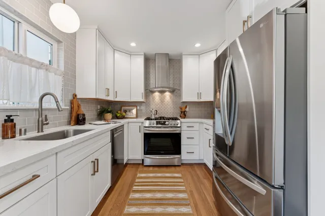 $998,000 | 3945 Canon Avenue, Oakland, CA 94602