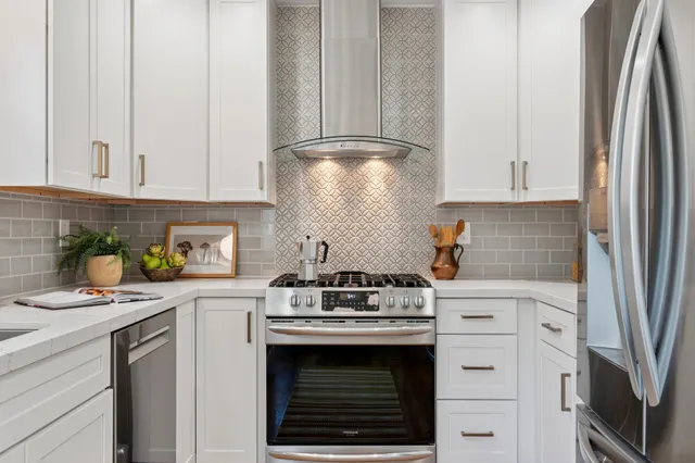 $998,000 | 3945 Canon Avenue, Oakland, CA 94602