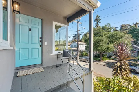 $1,199,999 | 3945 Canon Avenue, Oakland, CA 94602