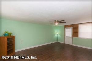 526 Sapelo Road Jacksonville, FL 32216 - Photo 13 of 32 Family Room View 2