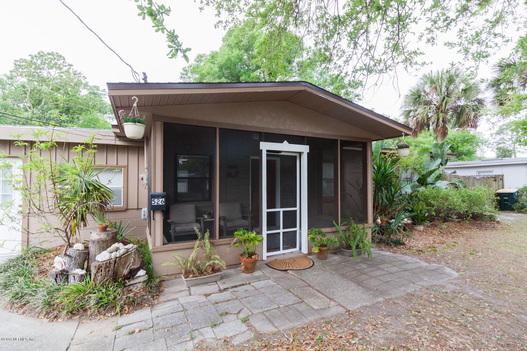 526 Sapelo Road Jacksonville, FL 32216 - Photo 2 of 32 Entrance