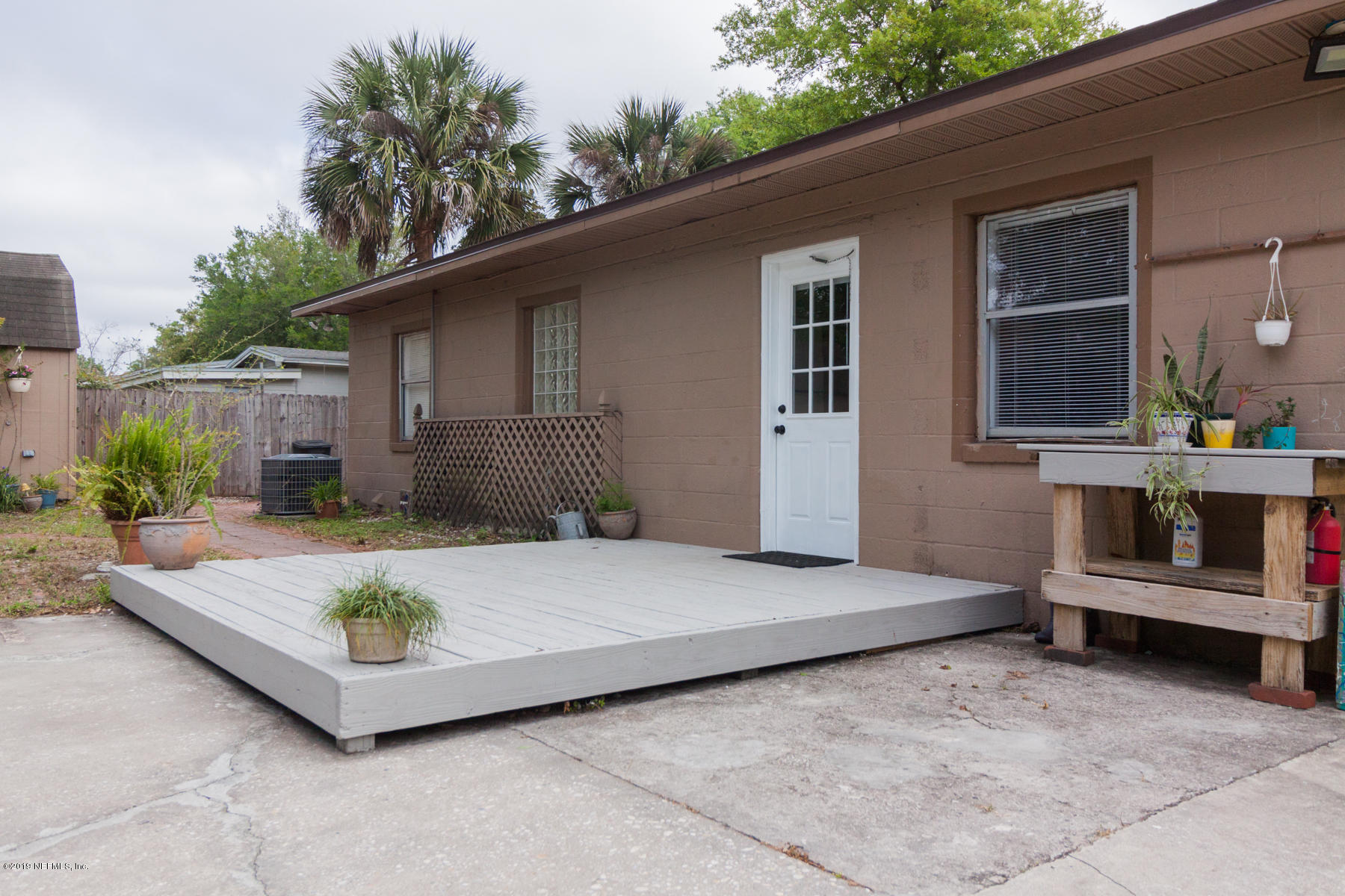 526 Sapelo Road Jacksonville, FL 32216 - Photo 22 of 32 Deck