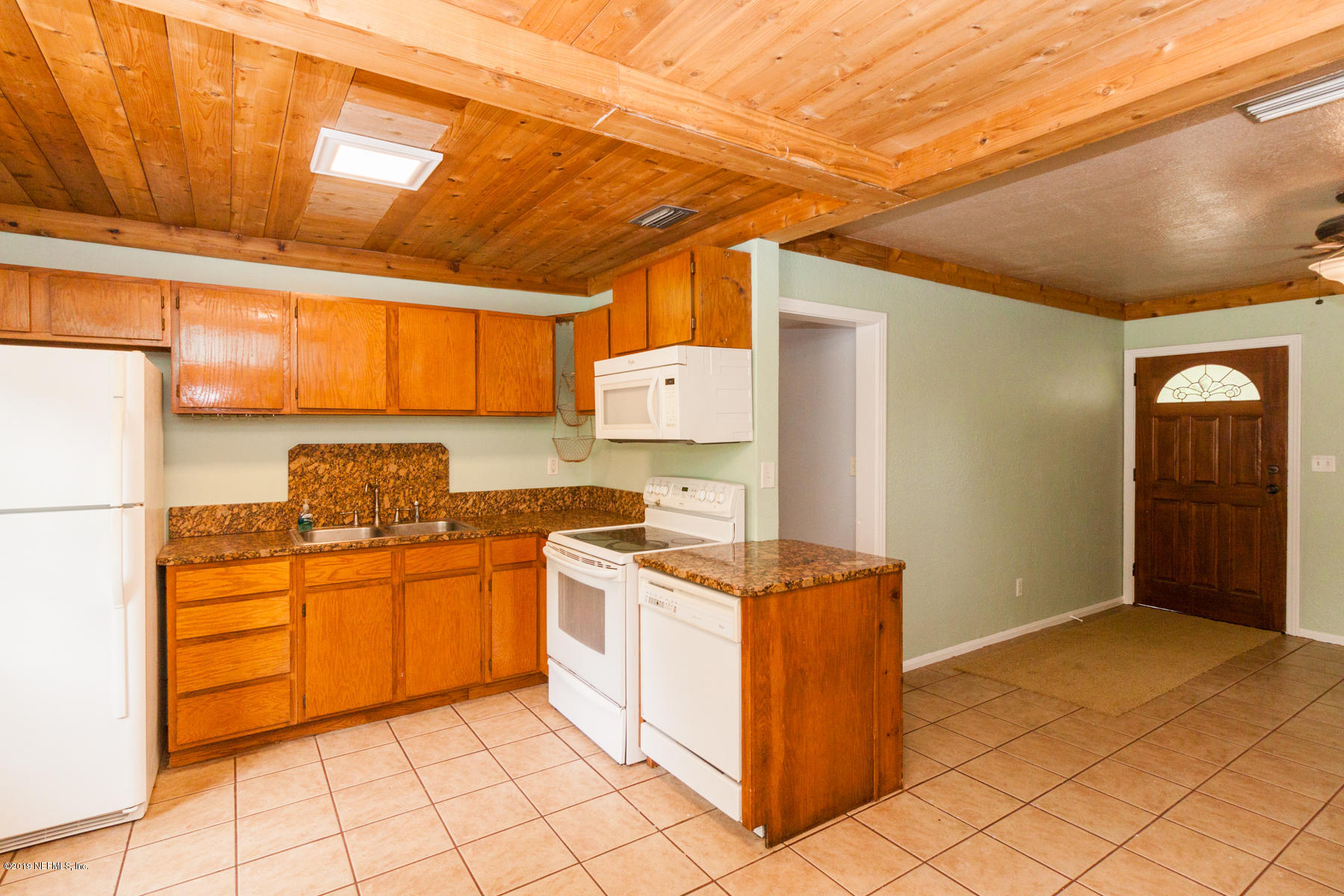 526 Sapelo Road Jacksonville, FL 32216 - Photo 7 of 32 Kitchen
