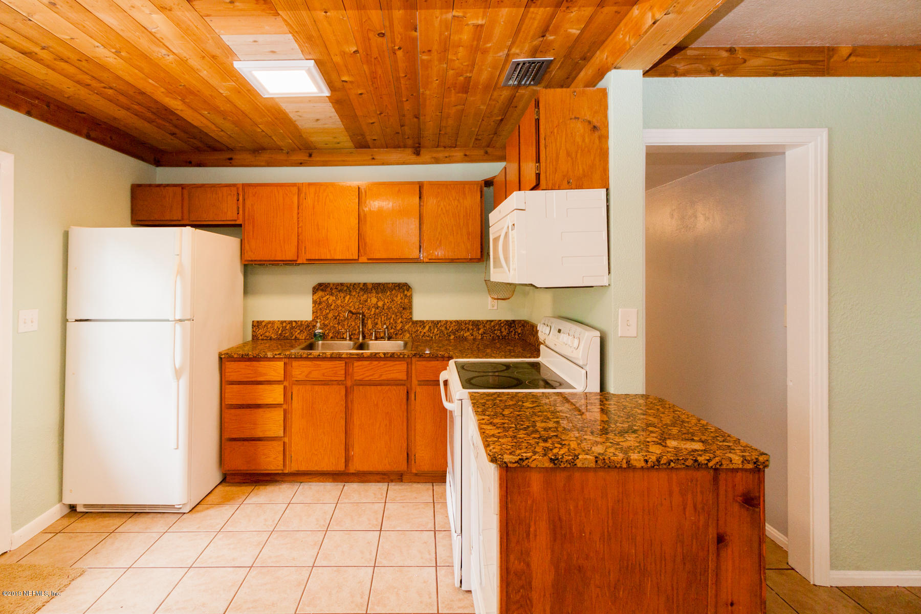 526 Sapelo Road Jacksonville, FL 32216 - Photo 8 of 32 Kitchen View 2