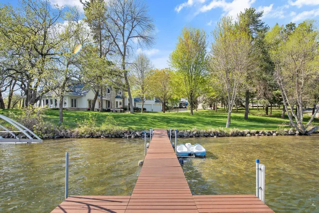 $1,250,000 | 11507 42nd Street Southeast, Clear Lake, MN 55319