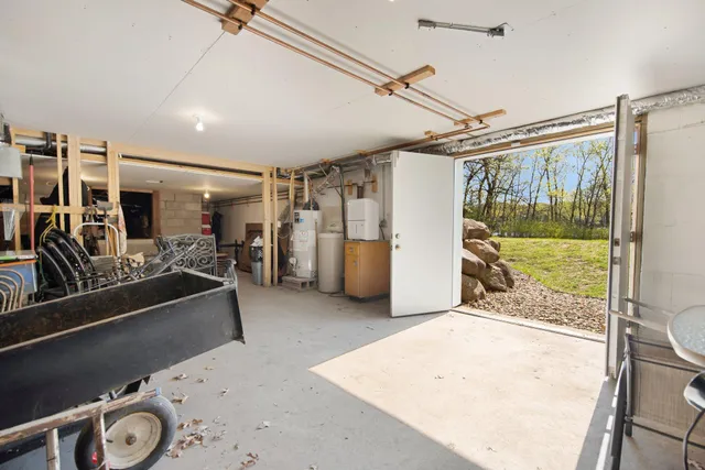 $1,250,000 | 11507 42nd Street Southeast, Clear Lake, MN 55319