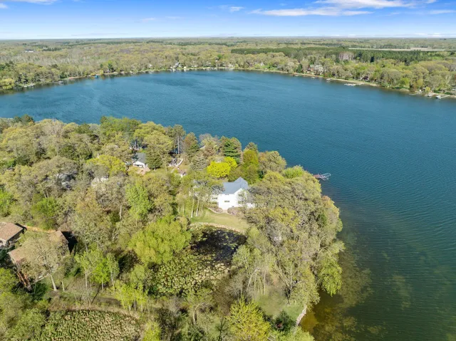 $1,250,000 | 11507 42nd Street Southeast, Clear Lake, MN 55319