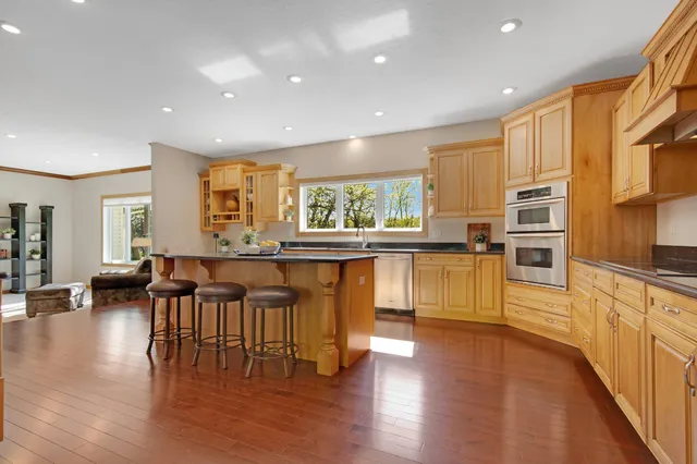 $1,250,000 | 11507 42nd Street Southeast, Clear Lake, MN 55319