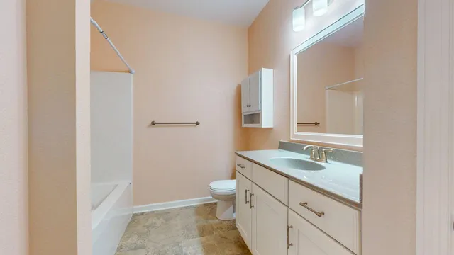 $299,500 | 802 Escalade Lane, Owatonna, MN 55060