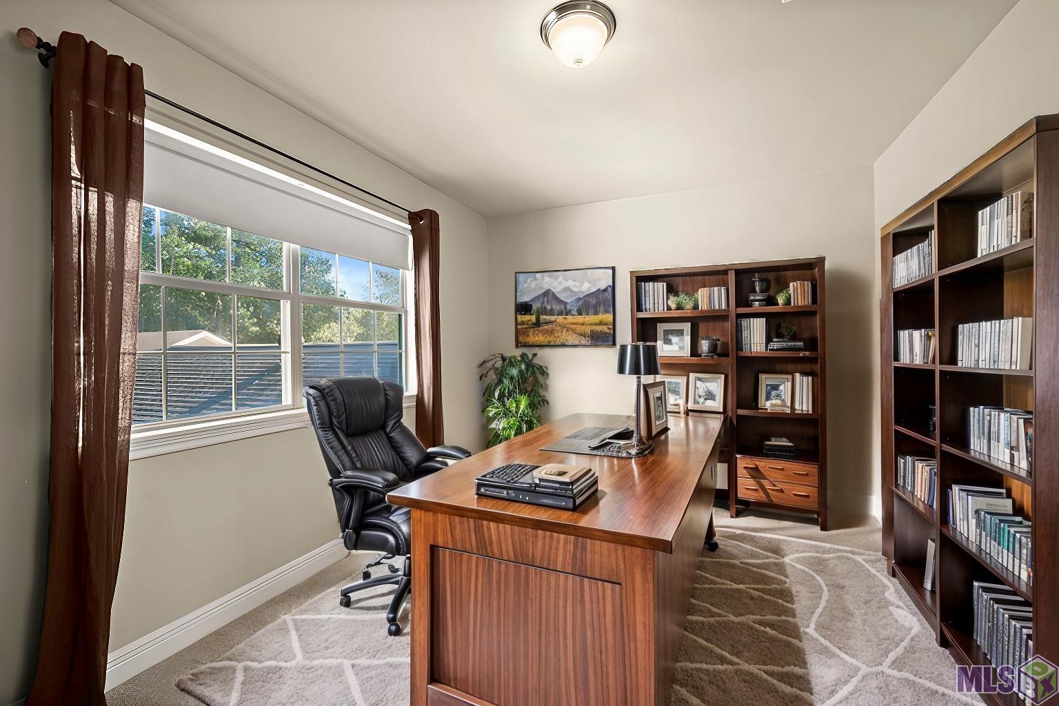 8533 Briarwood Place Baton Rouge, LA 70809 - Photo 16 of 30 Virtually Staged office or bedroom